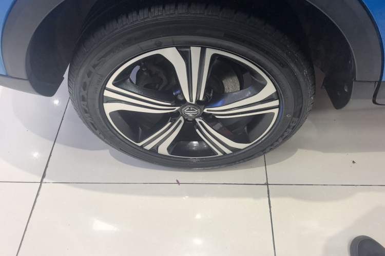 Used MG ZS 2020 180 DVVT Automatic Plus L2+ Right Rear Wheel Hub
