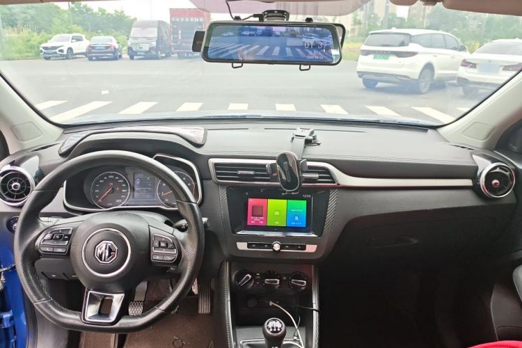 Used MG ZS 2020 Global Bestseller 1.5L Manual Comfort Edition Center Console