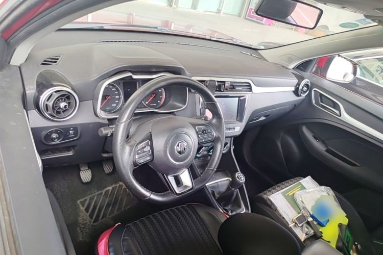 Used MG ZS 2020 Global Bestseller 1.5L Manual Comfort Edition Center Console