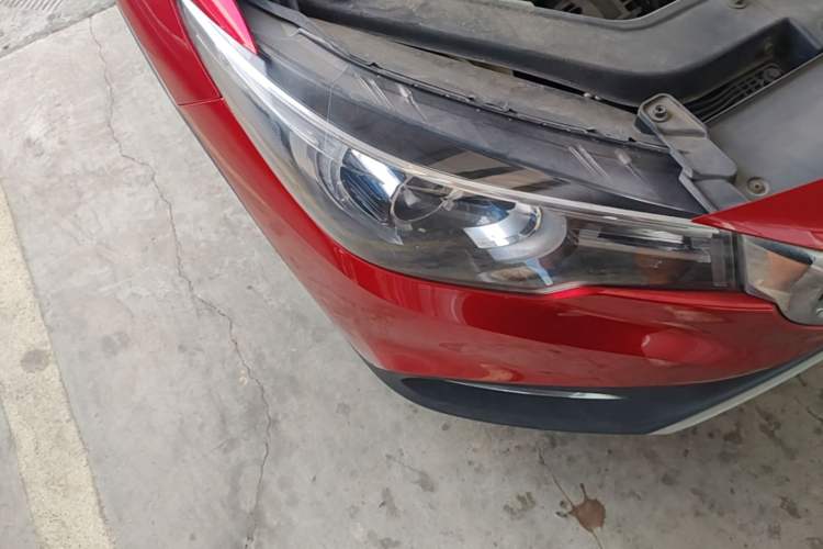 Used MG ZS 2020 Global Bestseller 1.5L Manual Comfort Edition Right Front Headlight