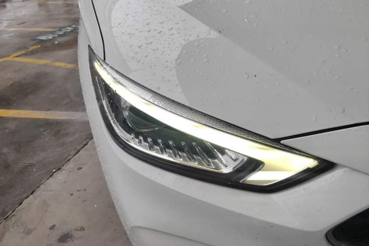 Used MG ZS 2020 180 DVVT Automatic Plus L2+ Right Front Headlight