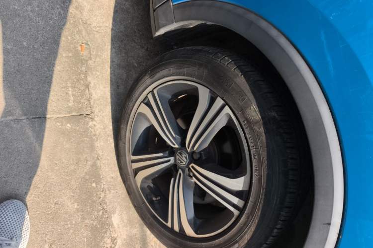 Used MG ZS 2020 180 DVVT Automatic Plus L2+ Right Front Wheel Hub