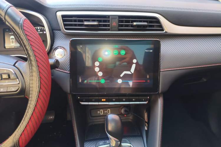 Used MG ZS 2020 180 DVVT Automatic Lite Audio And AC Panel