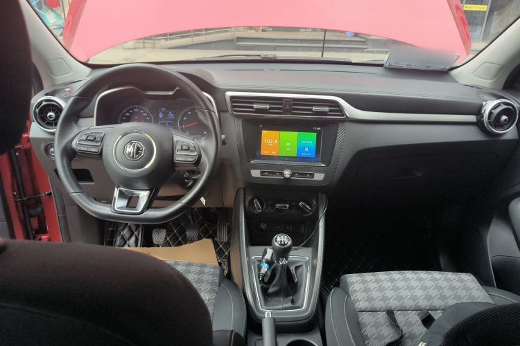 Used MG ZS 2020 Global Bestseller 1.5L Manual Comfort Edition Center Console