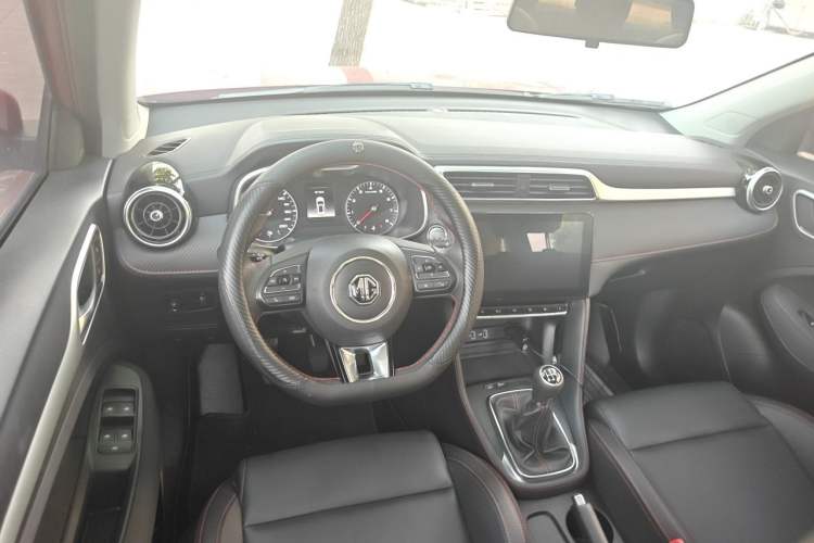 Used MG ZS 2020 180 DVVT Manual Lite Center Console