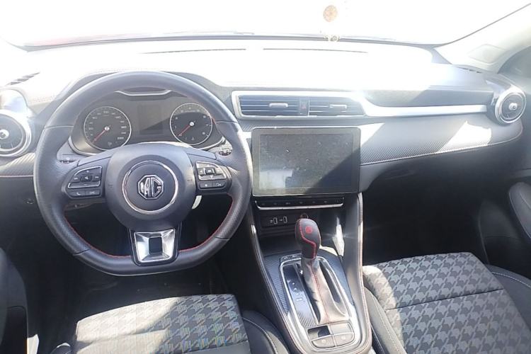 Used MG ZS 2020 180 DVVT Automatic UP Center Console
