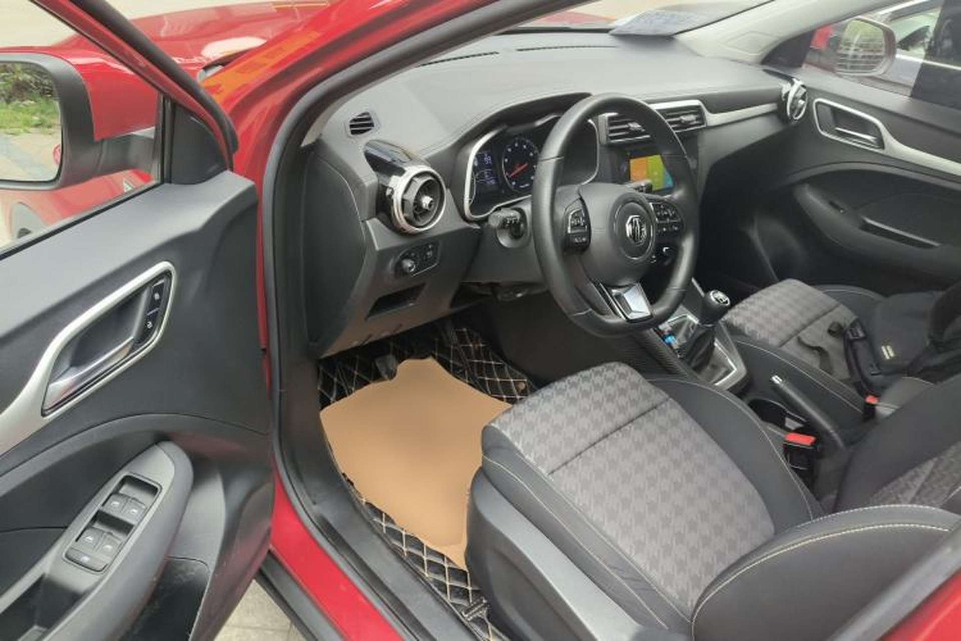 Used MG ZS 2020 Global Bestseller 1.5L Manual Comfort Edition Driver Seat
