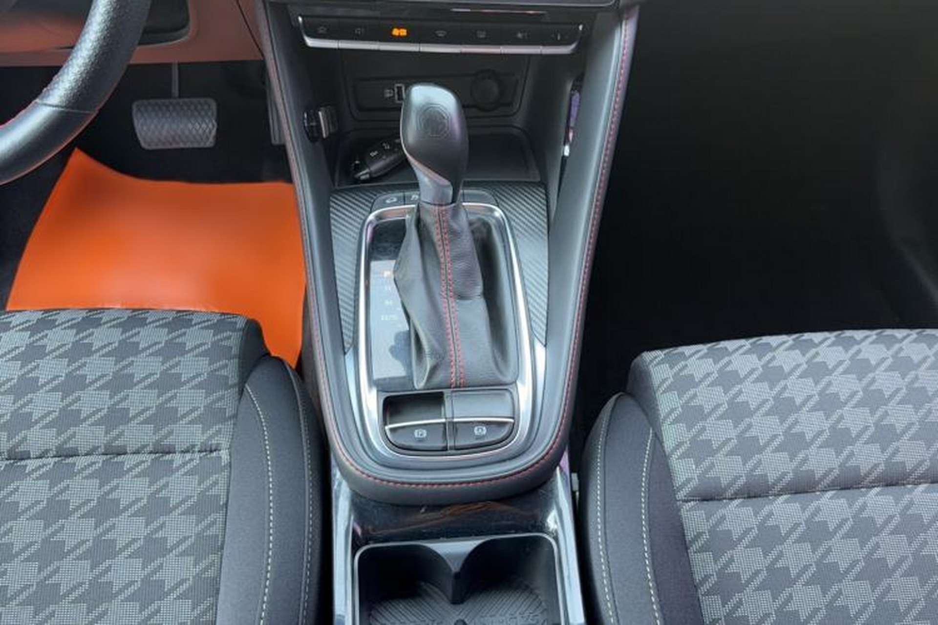 Used MG ZS 2020 180 DVVT Automatic UP Gear Lever