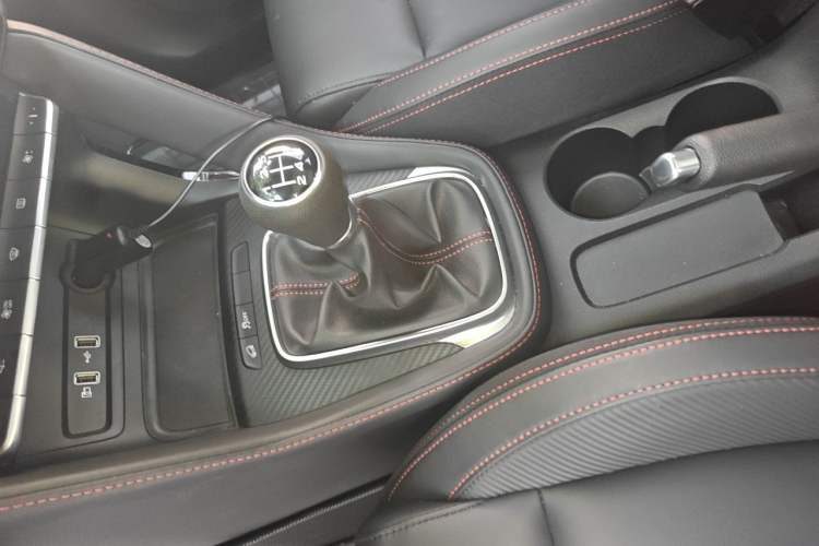 Used MG ZS 2020 180 DVVT Manual Lite Gear Lever