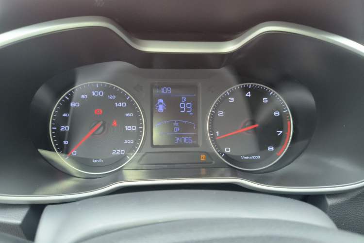 Used MG ZS 2020 Global Bestseller 1.5L Manual Comfort Edition Instrument Cluster
