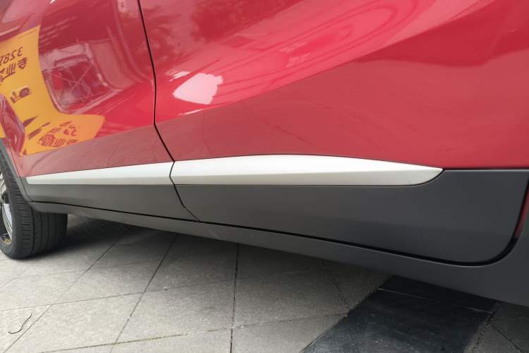 Used MG ZS 2020 Global Bestseller 1.5L Manual Comfort Edition Left Side Sill