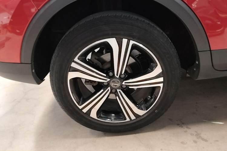 Used MG ZS 2020 180 DVVT Automatic Plus L2+ Right Rear Wheel Hub