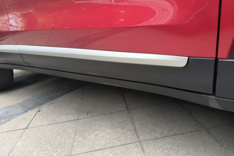 Used MG ZS 2020 Global Bestseller 1.5L Manual Comfort Edition Right Side Sill