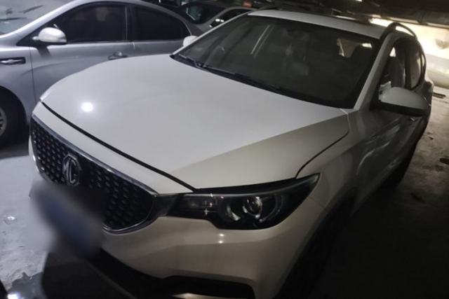 Ojetý MG ZS 2020 Global Bestseller with 1.5L Engine Manual Transmission and a Massive 65-Inch Panoramic Sunroof Version