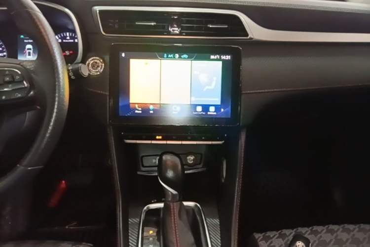 Used MG ZS 2020 180 DVVT Automatic UP Audio And AC Panel
