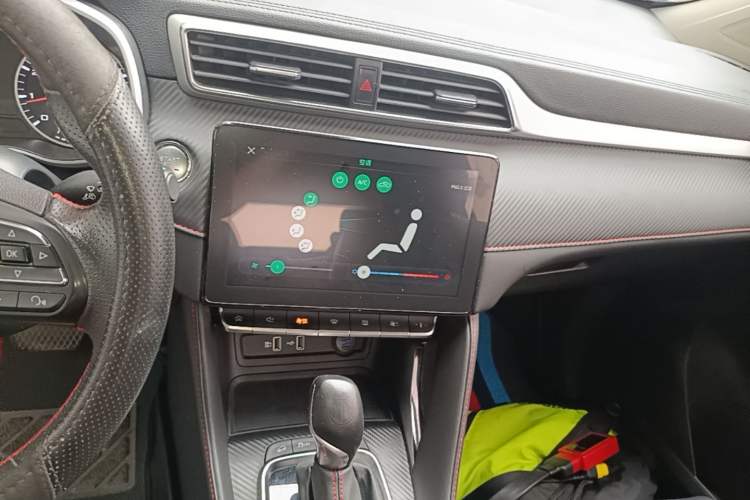 Used MG ZS 2020 180 DVVT Automatic UP Audio And AC Panel