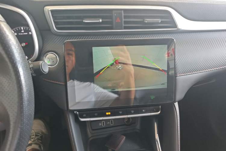 Used MG ZS 2020 180 DVVT Automatic Lite Audio And AC Panel