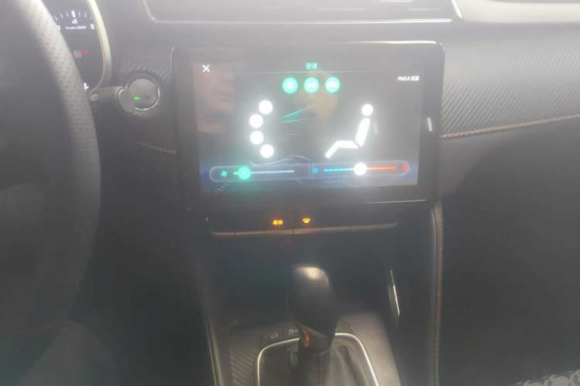 Used MG ZS 2020 180 DVVT Automatic UP Audio And AC Panel