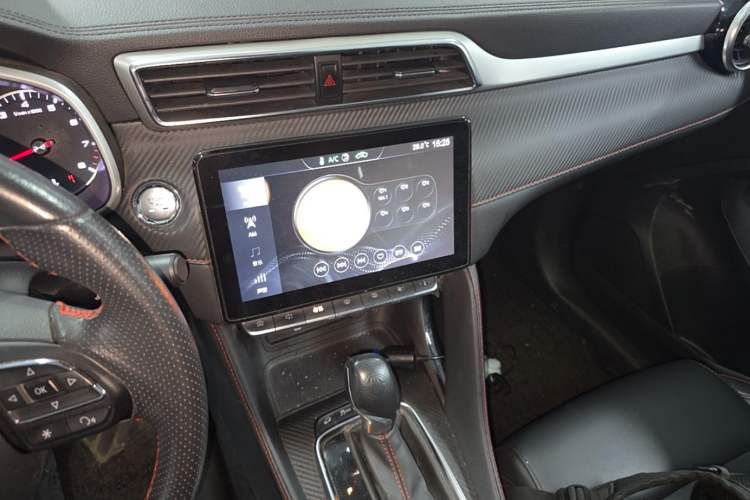 Used MG ZS 2020 180 DVVT Automatic Lite Audio And AC Panel