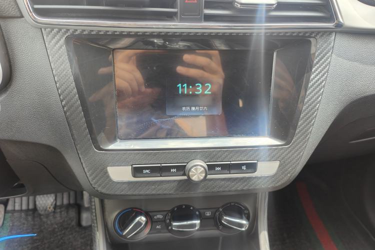 Used MG ZS 2020 Global Bestseller 1.5L Manual Comfort Edition Audio And AC Panel
