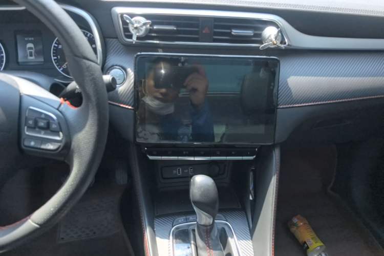 Used MG ZS 2020 180 DVVT Automatic Lite Audio And AC Panel