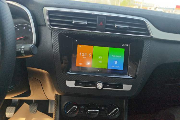 Used MG ZS 2020 Global Bestseller 1.5L Manual Comfort Edition Audio And AC Panel