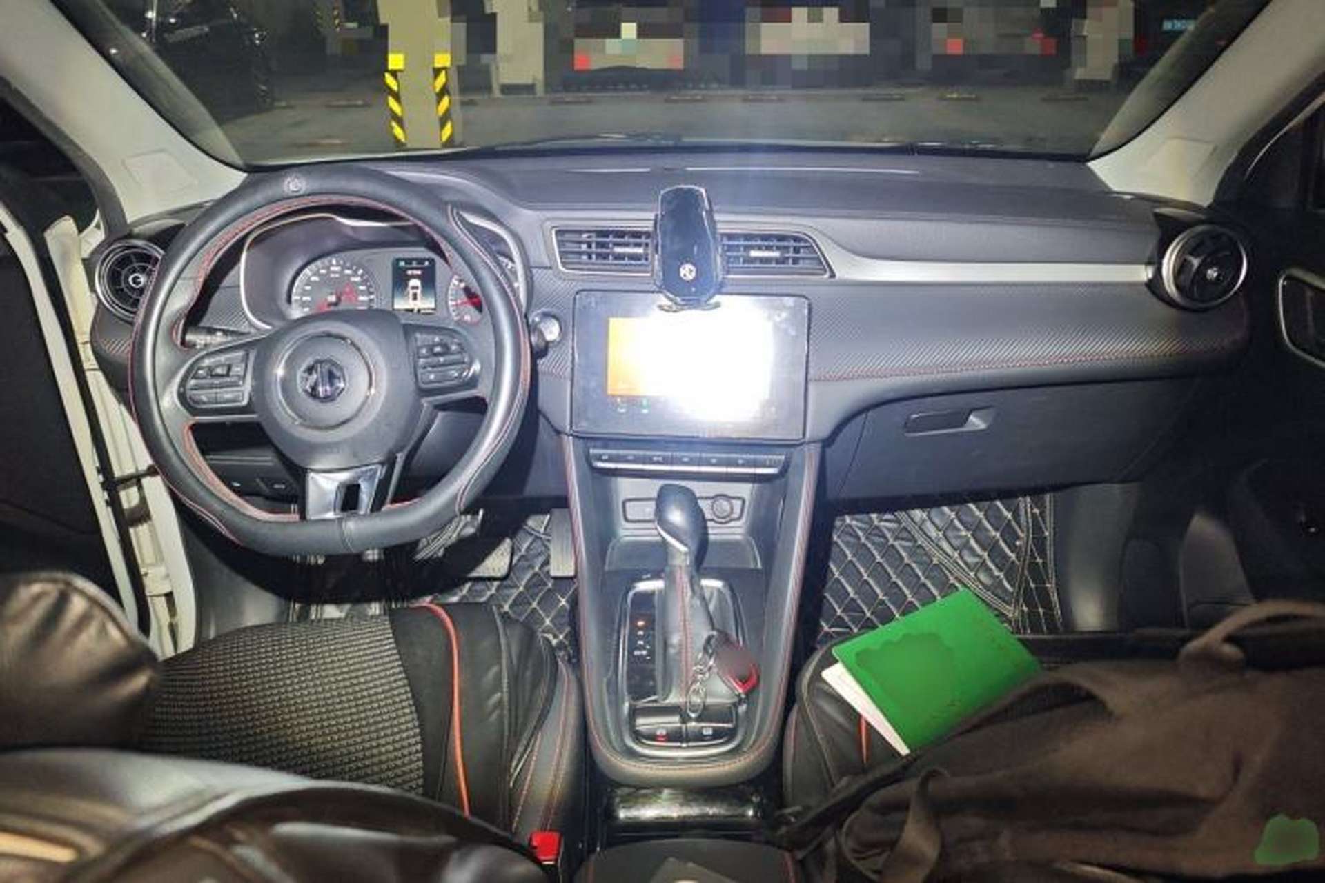 Used MG ZS 2020 180 DVVT Automatic Lite Center Console