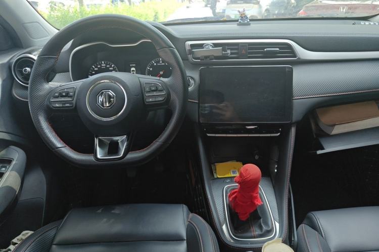 Used MG ZS 2020 180 DVVT Manual Lite Center Console