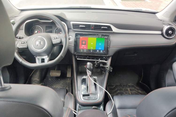Used MG ZS 2020 180 DVVT Automatic Lite Center Console