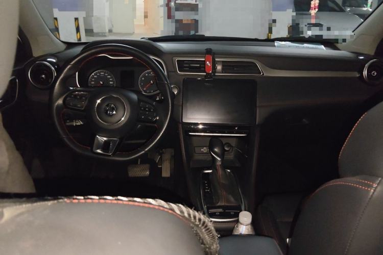 Used MG ZS 2020 180 DVVT Automatic Lite Center Console