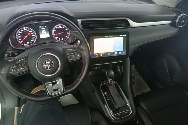 Used MG ZS 2020 180 DVVT Automatic UP Center Console