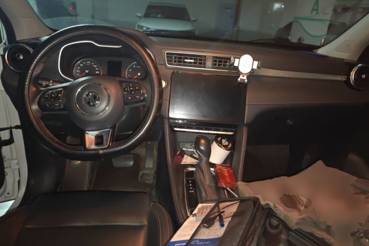 Used MG ZS 2020 180 DVVT Automatic Lite Center Console