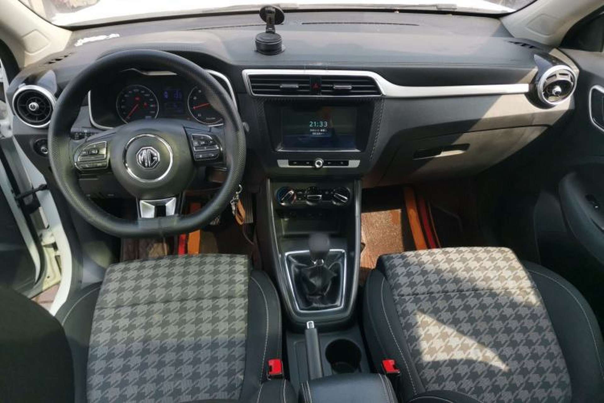 Used MG ZS 2020 Global Bestseller with 1.5L Engine Manual Transmission and a Massive 65-Inch Panoramic Sunroof Version Center Console