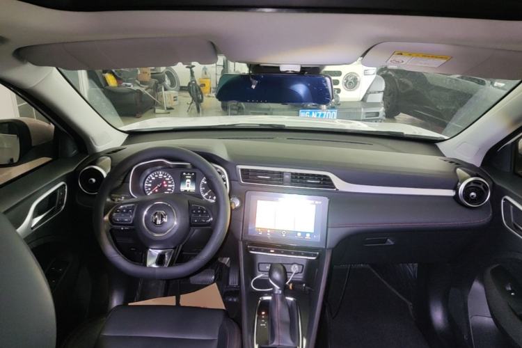 Used MG ZS 2020 180 DVVT Automatic Lite Center Console