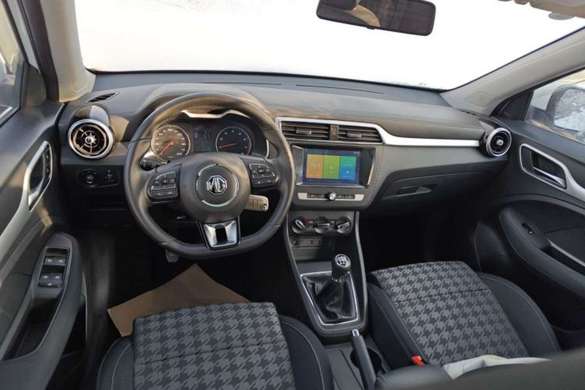 Used MG ZS 2020 Global Bestseller with 1.5L Engine Manual Transmission and a Massive 65-Inch Panoramic Sunroof Version Center Console