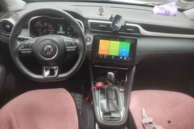 Used MG ZS 2020 180 DVVT Automatic Base Center Console