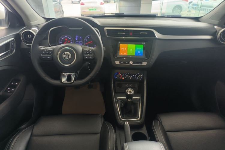 Used MG ZS 2020 Global Bestseller with 1.5L Engine Manual Transmission and a Massive 65-Inch Panoramic Sunroof Version Center Console