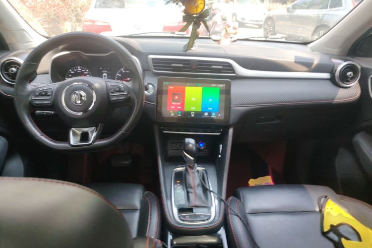Used MG ZS 2020 180 DVVT Automatic Lite Center Console
