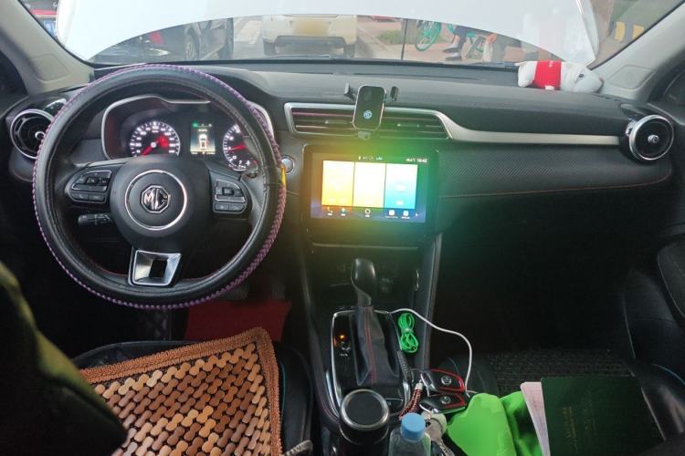 Used MG ZS 2020 180 DVVT Automatic Lite Center Console