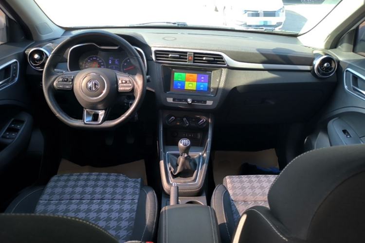 Used MG ZS 2020 Global Bestseller 1.5L Manual Comfort Edition Center Console