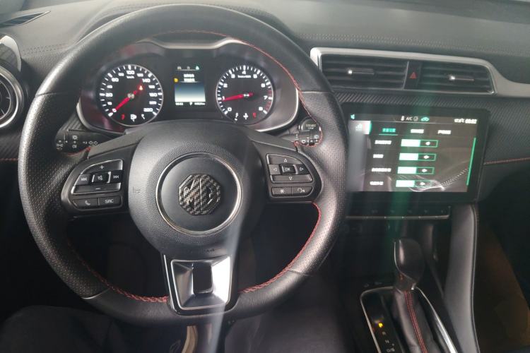 Used MG ZS 2020 180 DVVT Automatic Lite Center Console