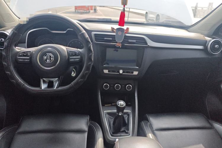 Used MG ZS 2020 Global Bestseller with 1.5L Engine Manual Transmission and a Massive 65-Inch Panoramic Sunroof Version Center Console