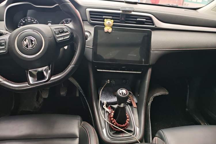 Used MG ZS 2020 180 DVVT Manual Lite Center Console