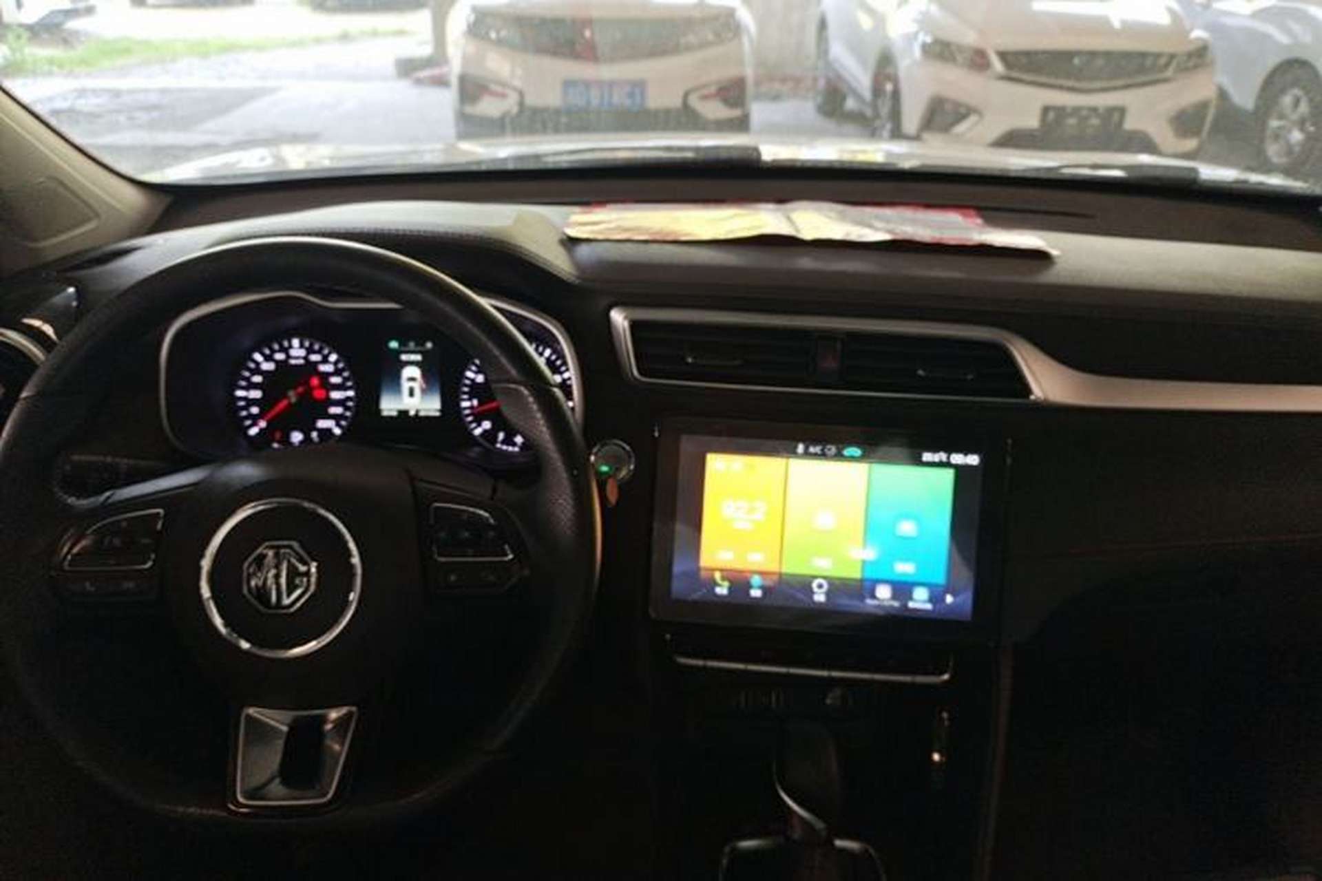 Used MG ZS 2020 180 DVVT Automatic Lite Center Console