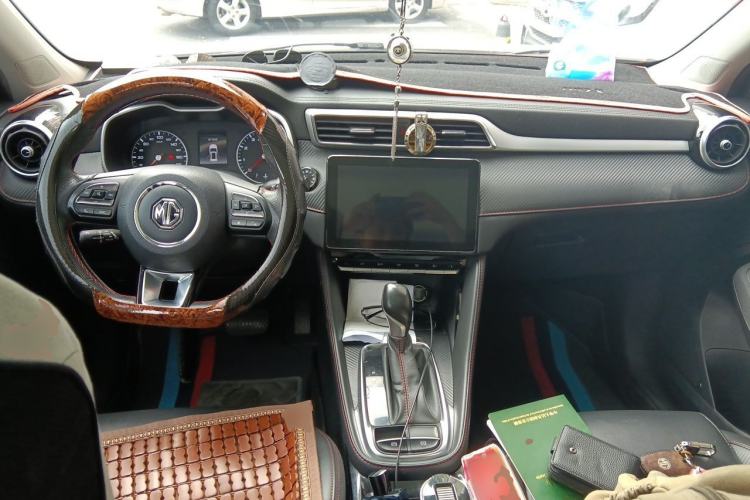 Used MG ZS 2020 180 DVVT Automatic Lite Center Console