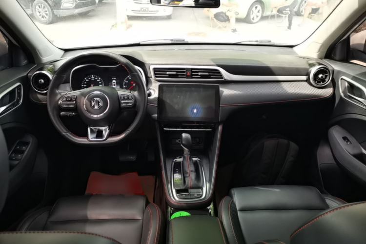 Used MG ZS 2020 180 DVVT Automatic Lite Center Console