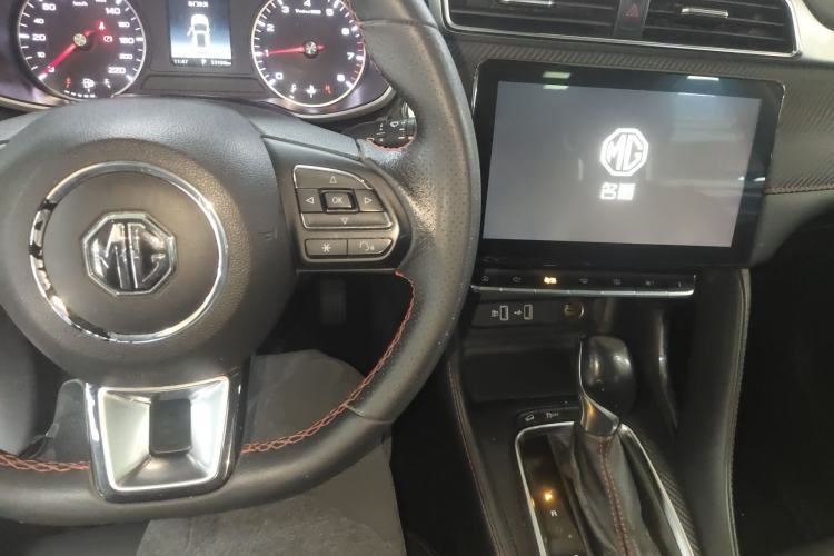 Used MG ZS 2020 180 DVVT Automatic Lite Center Console