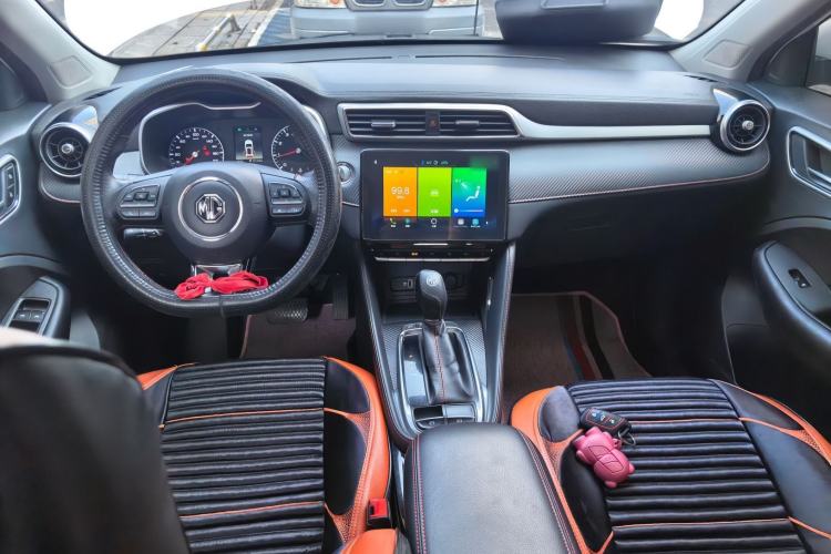Used MG ZS 2020 180 DVVT Automatic UP Center Console