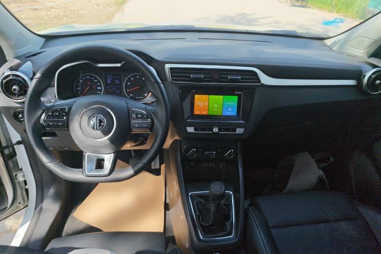 Used MG ZS 2020 Global Bestseller 1.5L Manual Comfort Edition Center Console