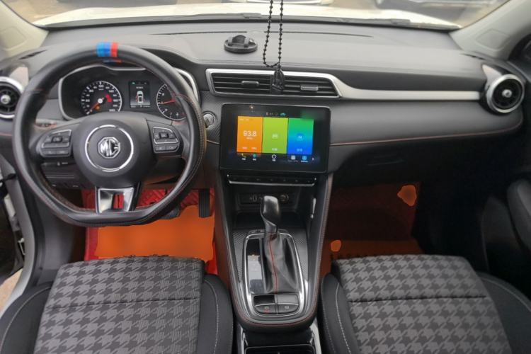 Used MG ZS 2020 180 DVVT Automatic UP Center Console